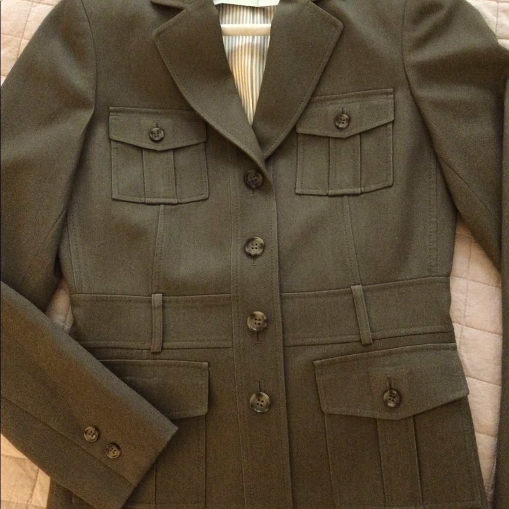 Tahari Stunning Blazer*final price drop*